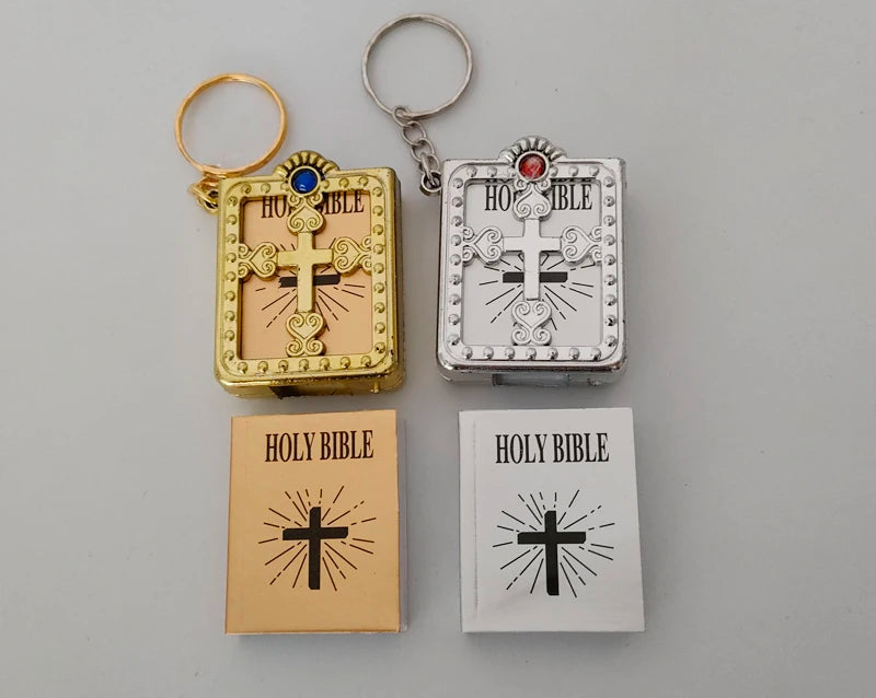 10 Pieces Gold Silver English Mini Holy Bible Spanish Dios Habla Hoy For Kids Baptism and Holy Communion Party Guests Small Gift