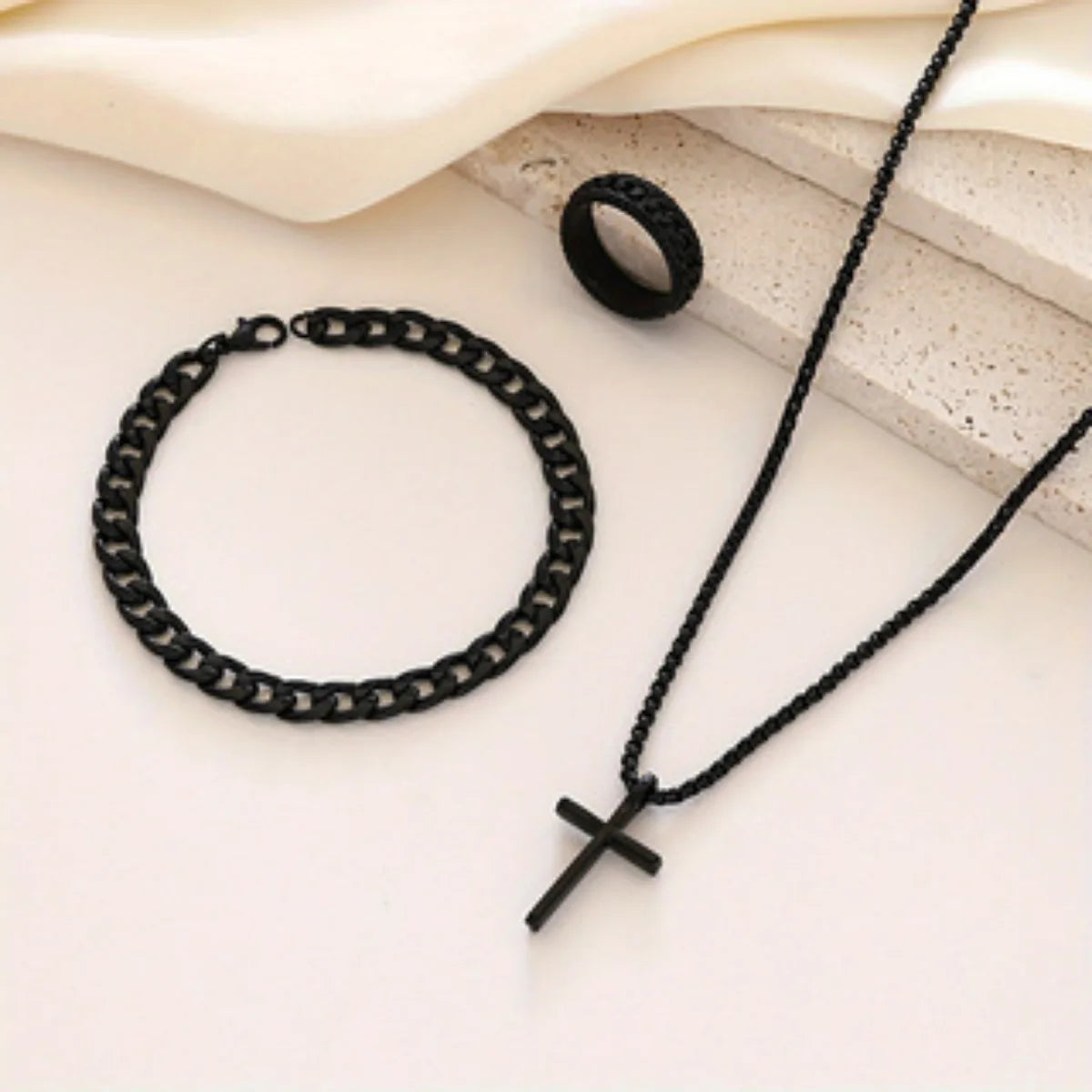 4pc  A fashionable men's watch set, paired with a cross necklace, ring, and bracelet, is the perfect gift for Valentine's Day.