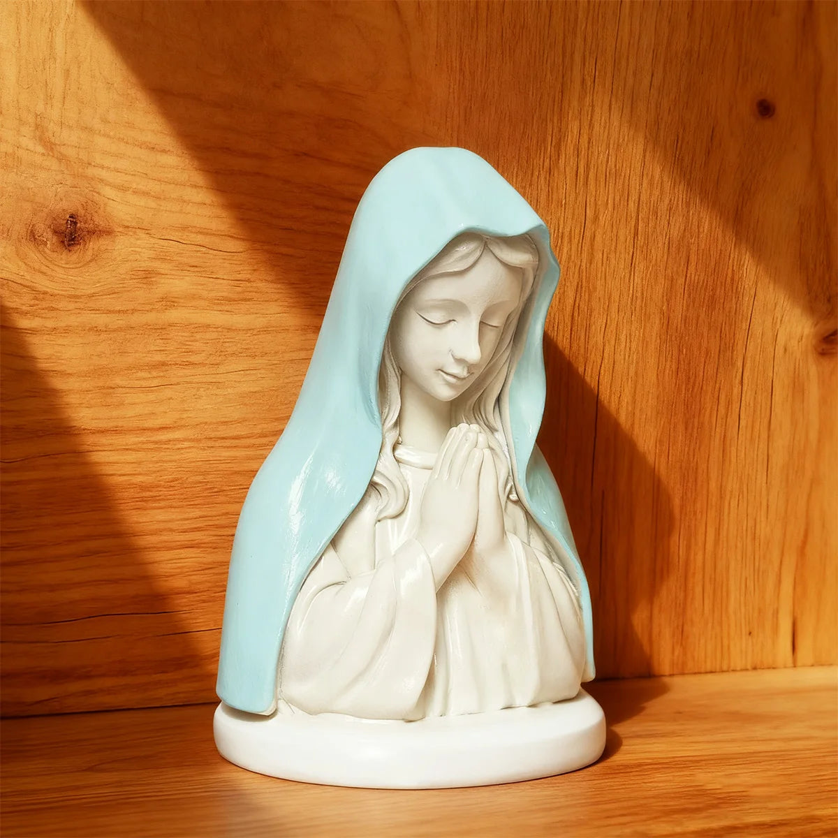1Pc Resin Mary Statue Ornament, Decorative Ornament, Religious Gift, Can Be Used for Desktop Decoration, Shelf Decoration, Prayer Room Decoration.